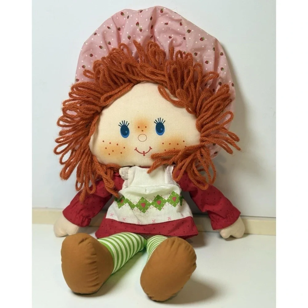 Kenner Strawberry Shortcake 18in Cloth Rag Doll Soft Body Yarn Hair 1980